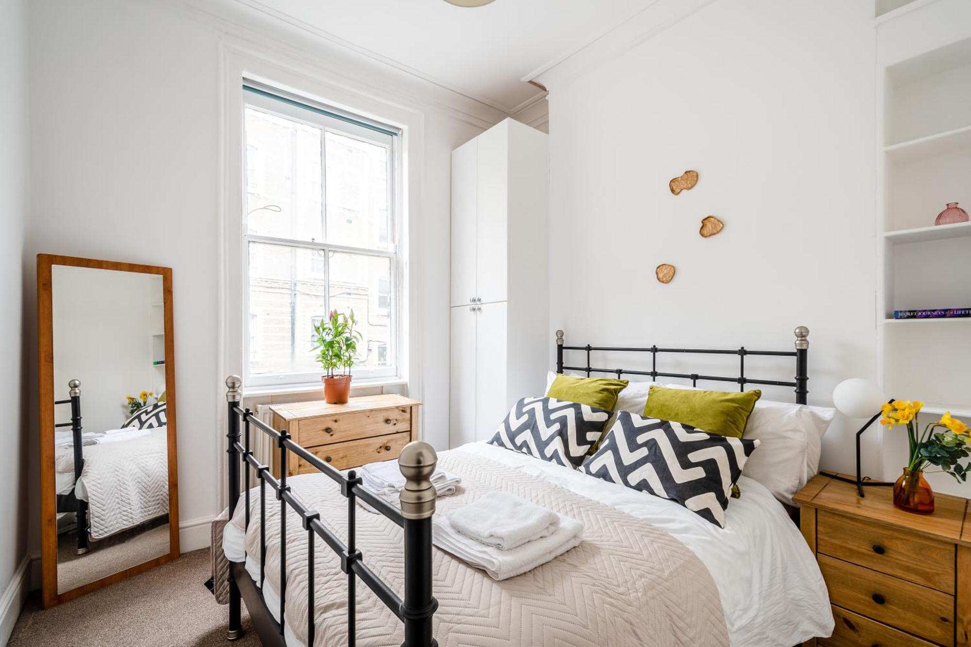 1 Bed Apartment *